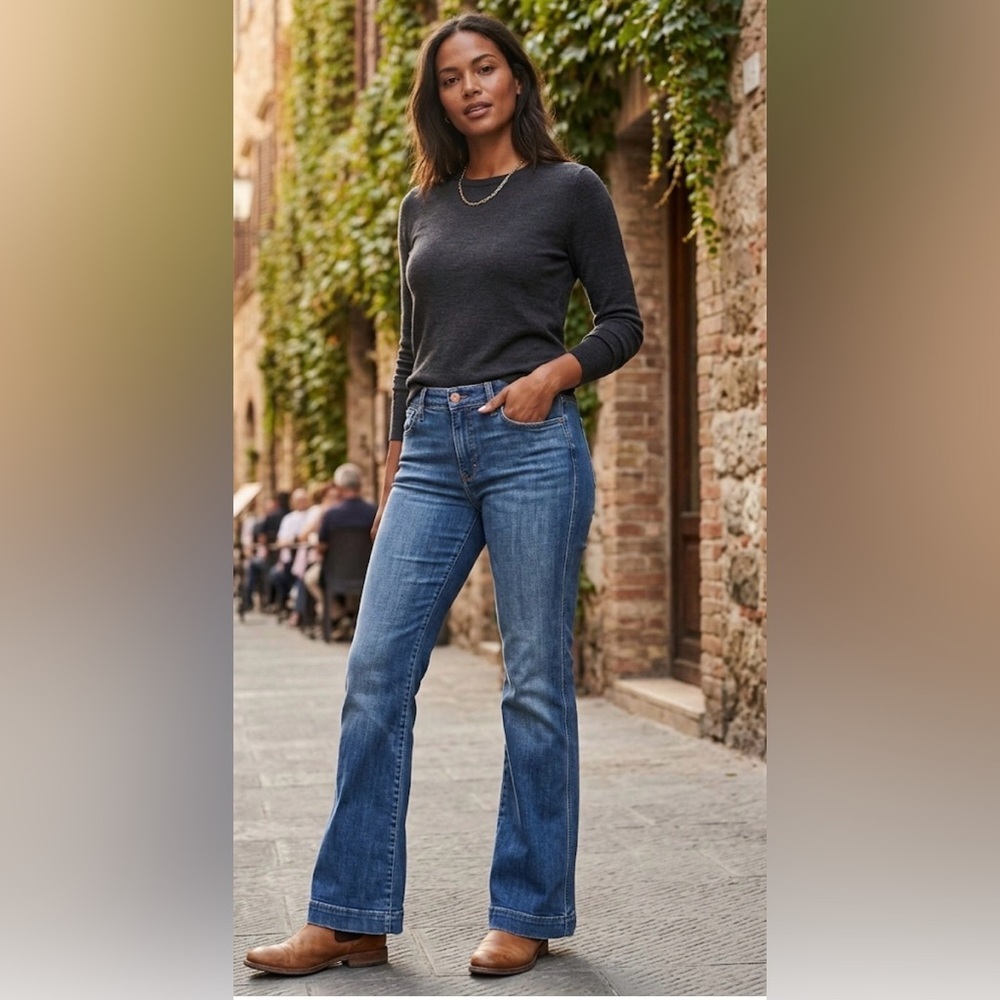 7 For All Mankind Women’s Mid-Rise Straight Leg  Blue Jeans -  size 32